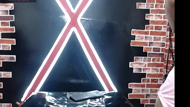 raven robin  online show from February 19, 2:52 am