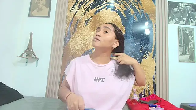 raven robin  online show from April 4, 1:34 am