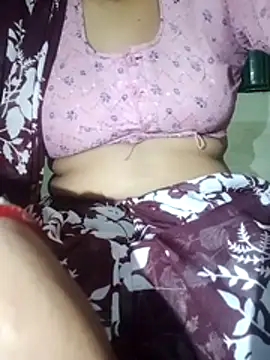 Snapshot of Soniya32 chatting on April 17, 9:12 am Soniya32 online show from April 17, 9:12 am
