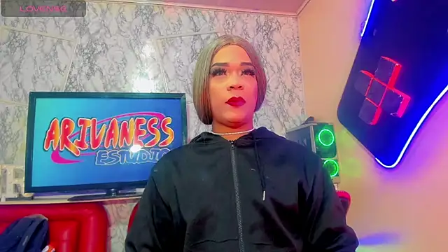 cristal villael  online show from March 4, 11:18 am