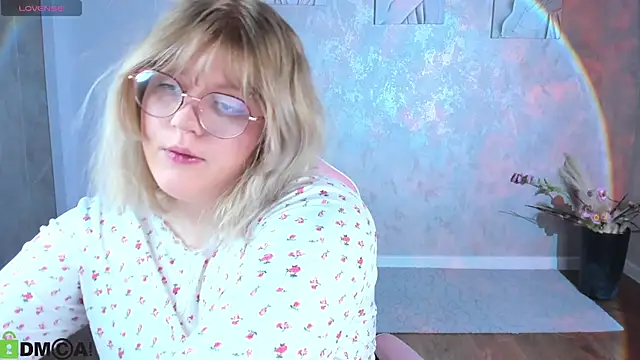 luna c0ra online show from April 13, 1:09 am