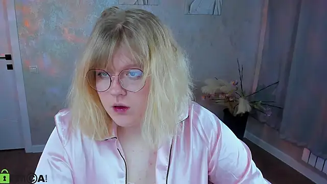 luna c0ra online show from March 24, 1:05 am