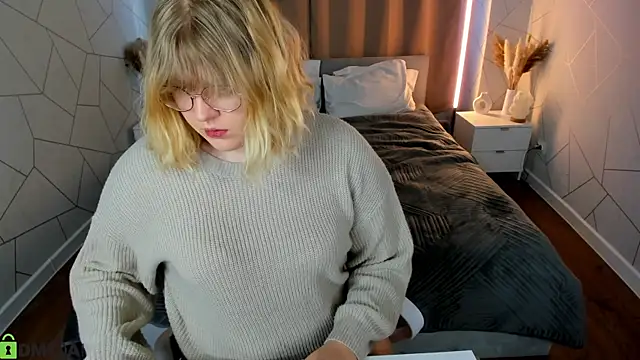 luna c0ra online show from March 29, 1:07 am