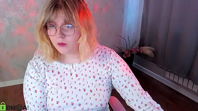 luna c0ra online show from April 12, 1:09 am