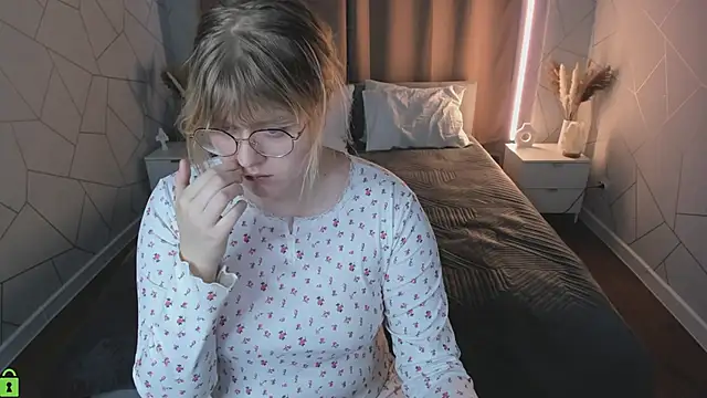 luna c0ra online show from March 27, 1:03 am