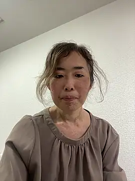 hanaworld online show from May 3, 9:40 pm