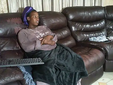 Sky-Diamond online show from April 7, 9:05 pm