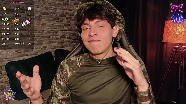  -Lucky-  online show from March 13, 12:48 am