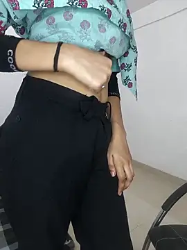 tanzum khan3202 online show from March 7, 8:32 am