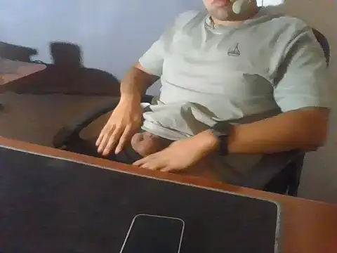 Snapshot of nene2309 chatting on February 20, 7:21 am nene2309 online show from February 20, 7:21 am