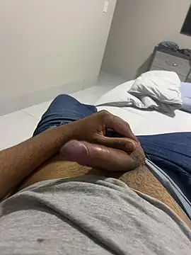 twink231 online show from June 13, 11:13 pm
