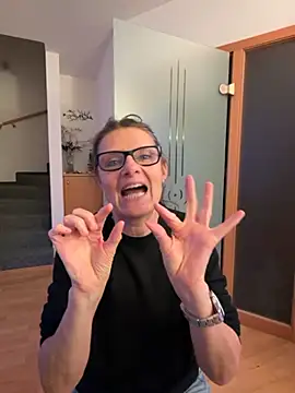 Snapshot of Dance_Lady chatting on March 20, 10:11 pm Dance Lady online show from March 20, 10:11 pm