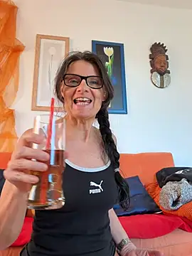 Snapshot of Dance_Lady chatting on February 26, 1:22 pm Dance Lady online show from February 26, 1:22 pm