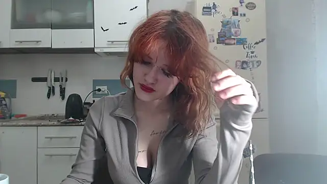 Snapshot of SolarAdrienne chatting on February 27, 5:35 pm SolarAdrienne online show from February 27, 5:35 pm