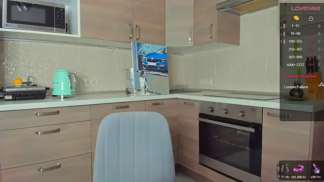 Snapshot of AngelGabe chatting on March 1, 2:11 am AngelGabe online show from March 1, 2:11 am