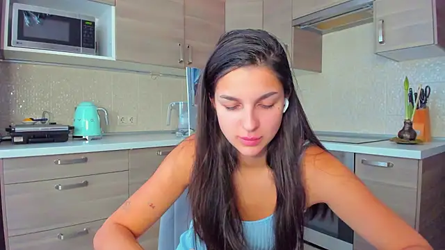 Snapshot of AngelGabe chatting on February 26, 9:53 am AngelGabe online show from February 26, 9:53 am