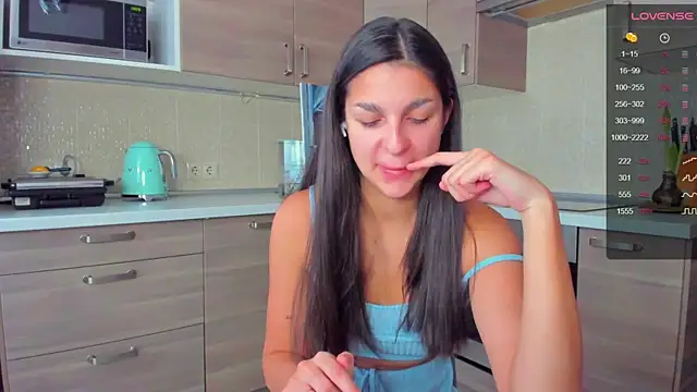 Snapshot of AngelGabe chatting on February 25, 10:04 am AngelGabe online show from February 25, 10:04 am