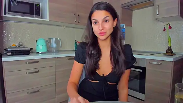 Snapshot of AngelGabe chatting on February 22, 10:50 am AngelGabe online show from February 22, 10:50 am