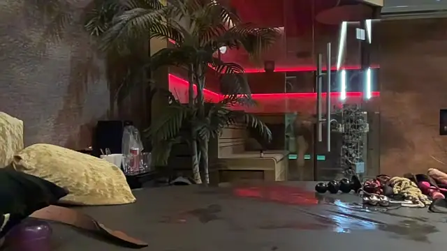 CustomKinkyCouple online show from April 8, 3:35 pm