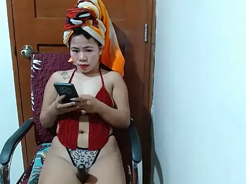 Petite Jeramae22 online show from June 16, 2:44 am