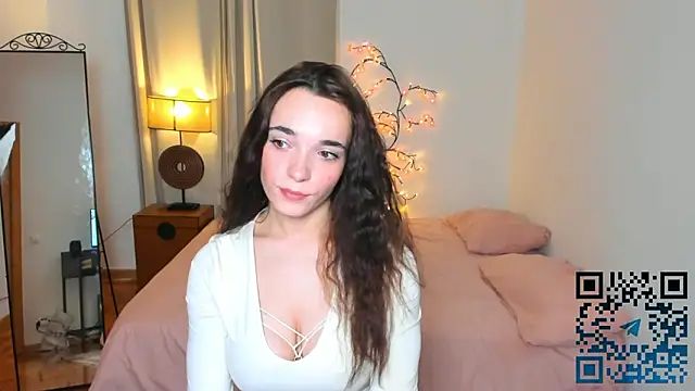 Snapshot of alisha_melison chatting on March 2, 2:57 pm alisha melison online show from March 2, 2:57 pm