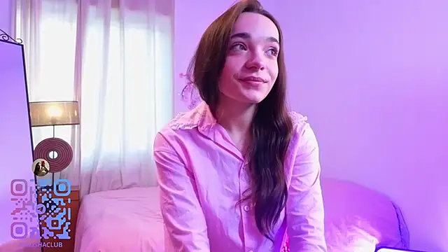 Snapshot of alisha_melison chatting on February 19, 5:21 pm alisha melison online show from February 19, 5:21 pm