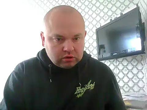 Snapshot of Rob1874 chatting on February 25, 8:03 am Rob1874 online show from February 25, 8:03 am