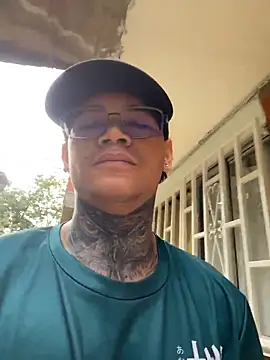 Snapshot of Maxtor_ chatting on February 27, 12:38 pm Maxtor online show from February 27, 12:38 pm