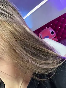 amy ker m online show from April 8, 8:32 pm