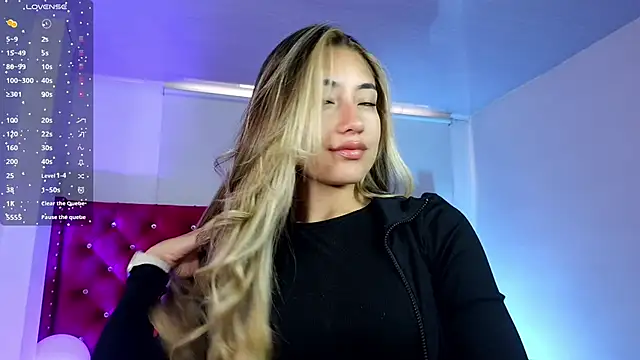 amy ker m online show from March 25, 8:08 pm