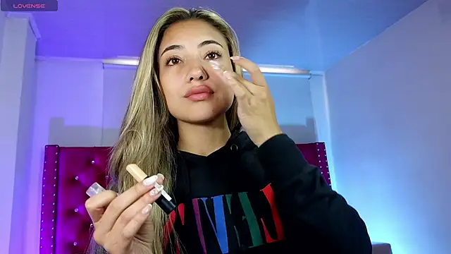 amy ker m online show from April 2, 1:07 pm