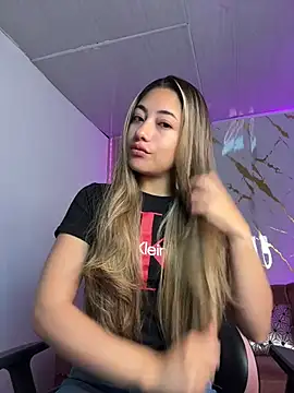 amy ker m online show from July 3, 1:06 pm