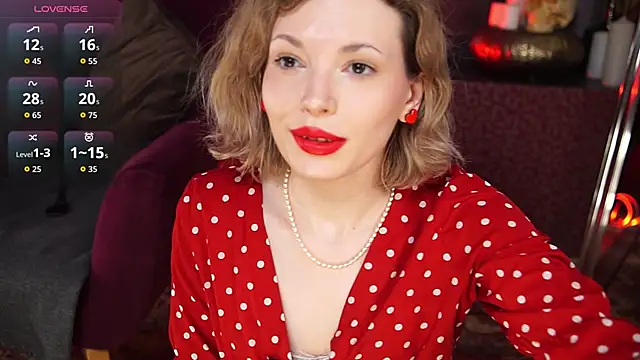 VinylKiss online show from April 12, 6:22 pm