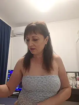 SaraGina online show from March 15, 3:30 pm