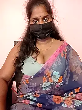 Snapshot of Sravani_ chatting on February 19, 8:22 am Sravani online show from February 19, 8:22 am