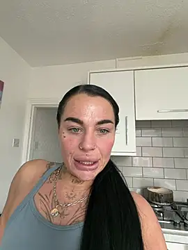 Darkfantisyx online show from April 3, 1:39 pm