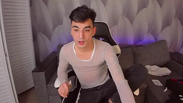 Slendy Knox online show from February 22, 2:30 pm