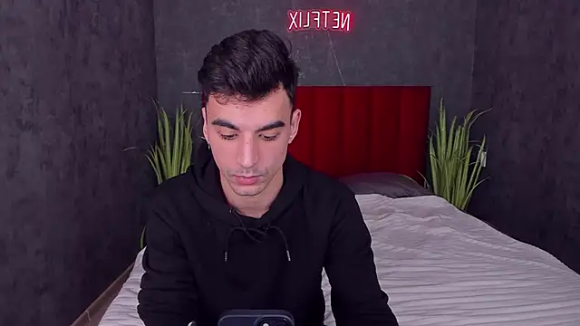 Slendy Knox online show from February 19, 1:52 pm