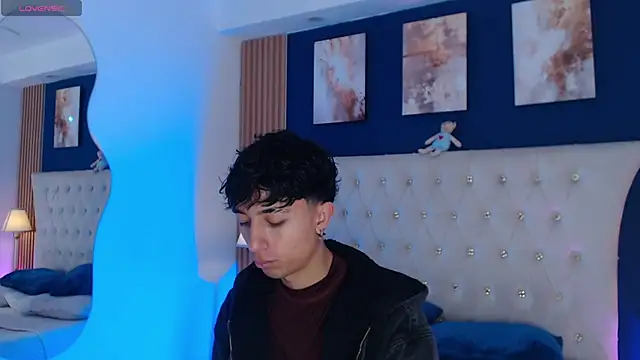 Snapshot of Aiden_Rivers_ chatting on May 9, 12:52 pm Aiden Rivers online show from May 9, 12:52 pm