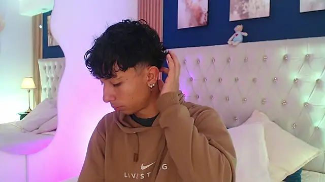 Aiden Rivers  online show from April 13, 12:53 pm