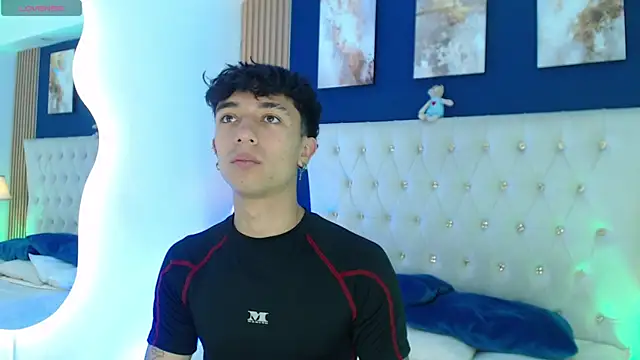 Aiden Rivers  online show from April 17, 1:25 pm