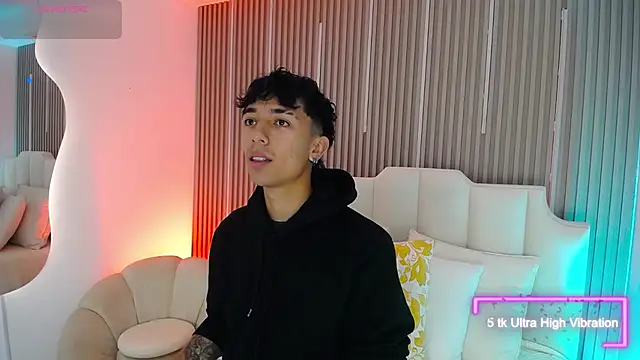 Aiden Rivers  online show from March 19, 12:49 pm