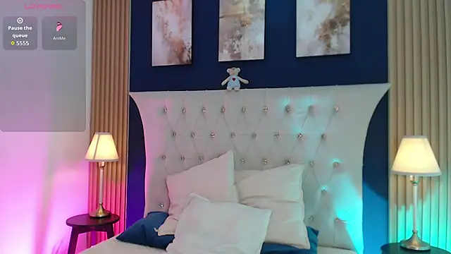 Aiden Rivers  online show from April 4, 12:45 pm