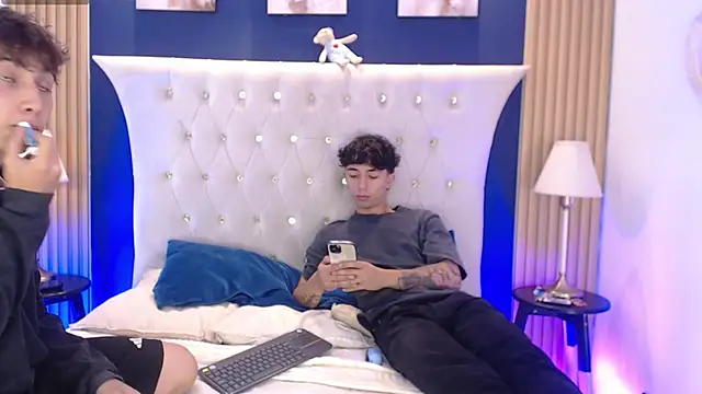 Snapshot of Aiden_Rivers_ chatting on June 11, 1:08 pm Aiden Rivers online show from June 11, 1:08 pm