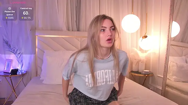 Snapshot of Sona_Lavberi chatting on February 21, 9:11 am Sona Lavberi online show from February 21, 9:11 am