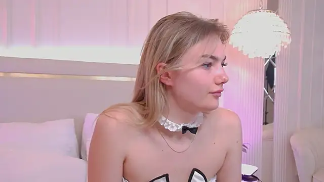 Snapshot of Sona_Lavberi chatting on May 4, 9:12 am Sona Lavberi online show from May 4, 9:12 am