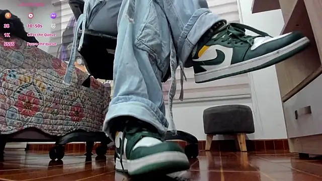 Snapshot of Chanelwill chatting on June 21, 12:22 pm Chanelwill online show from June 21, 12:22 pm