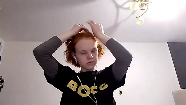 CurlaPettyBom online show from February 26, 8:47 am