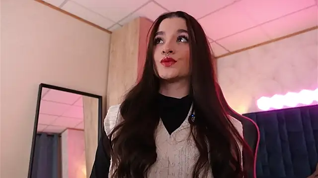 LucyDeLuca online show from March 2, 8:10 am