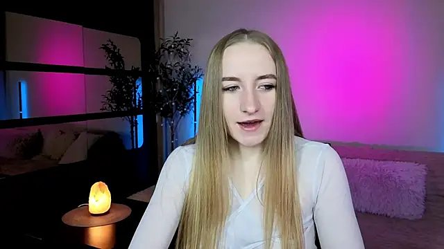 Oxy Foxie online show from May 25, 8:51 pm